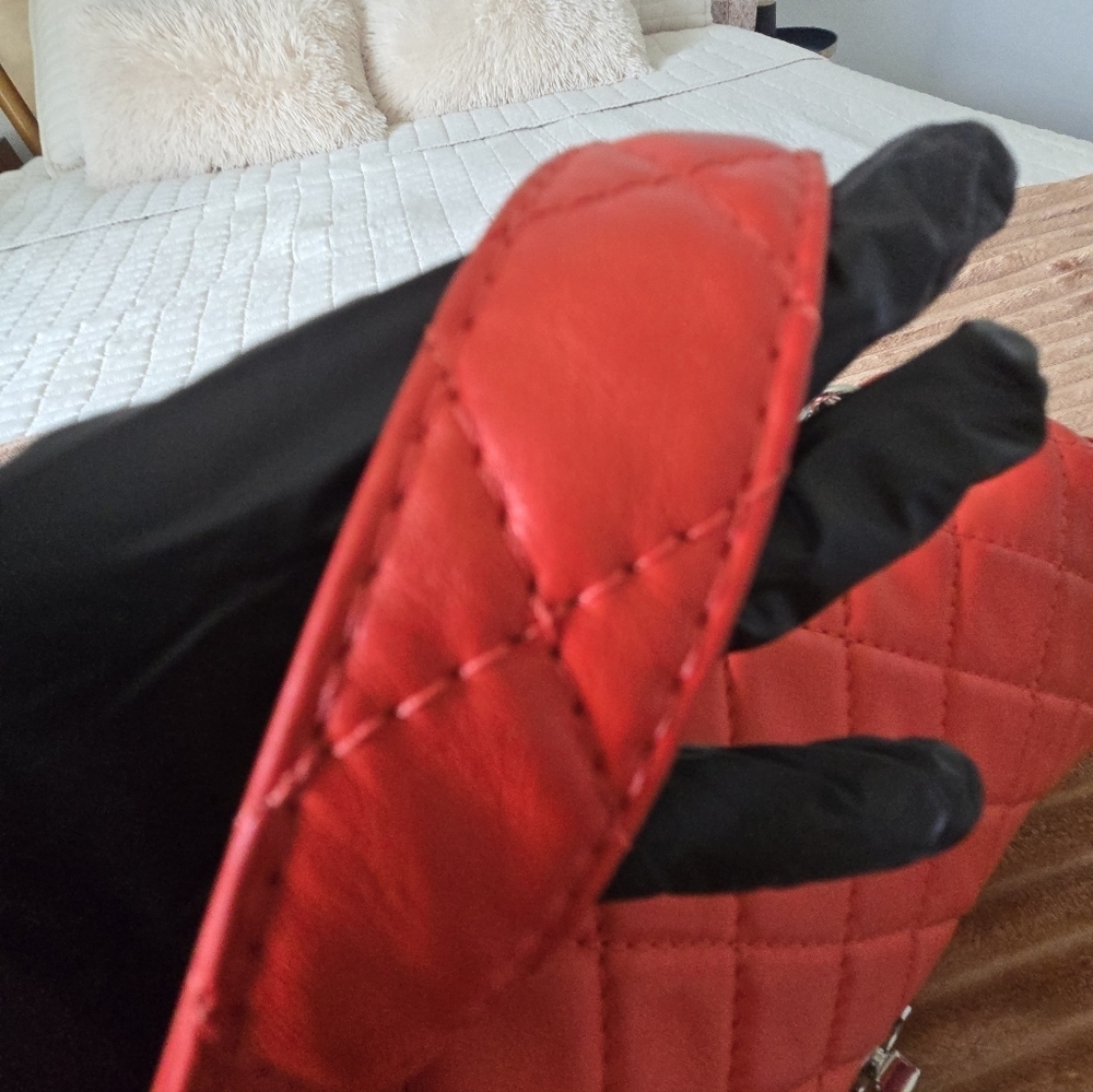 CHANEL Coral Quilted Lambskin Flap Shoulder Bag Medium - Picture 11 of 17